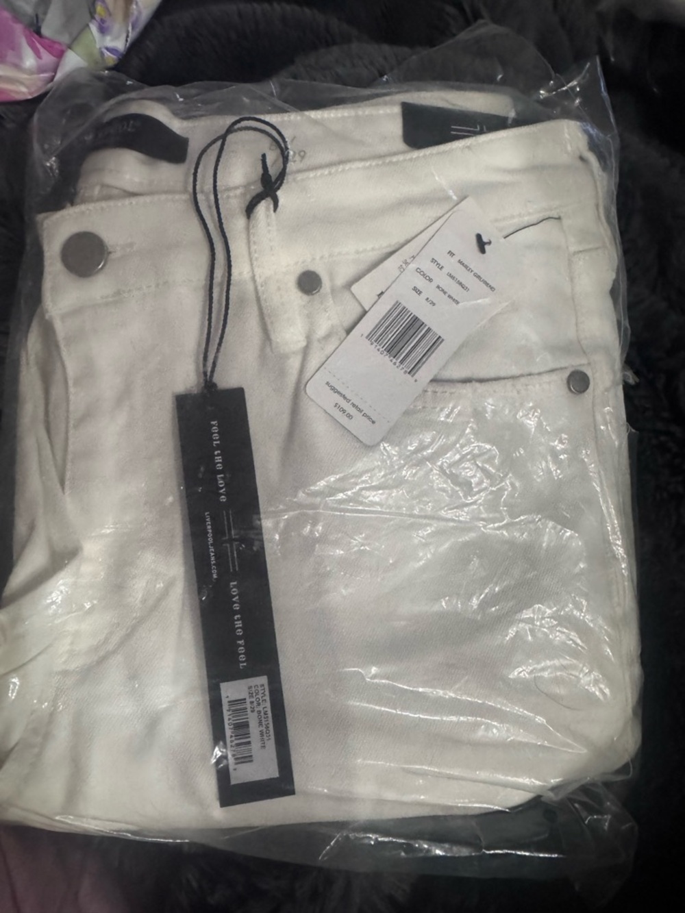 Liverpool Marley Girlfriend Jeans in Bone White - Picture 5 of 5